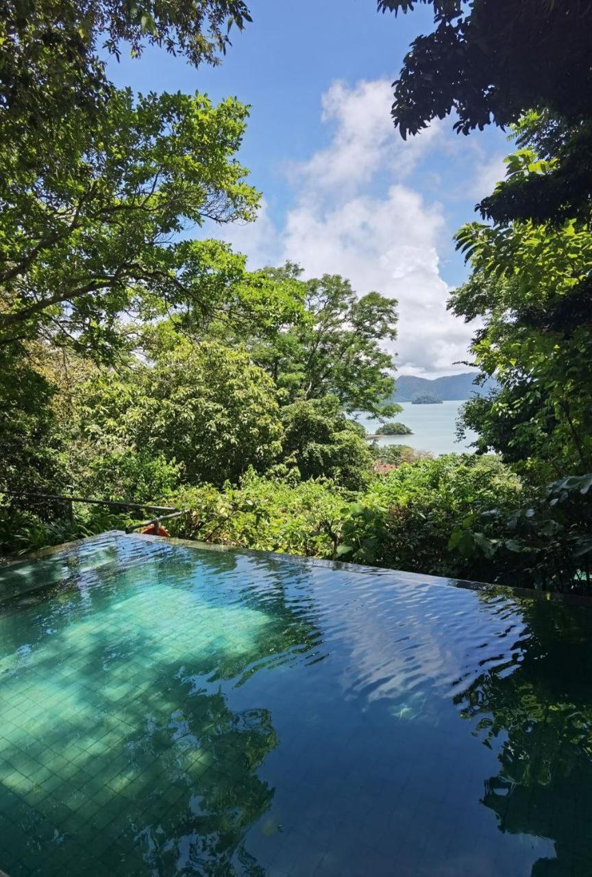 Ambong Pool Villas - Private Pool Pantai Cenang  Exterior photo